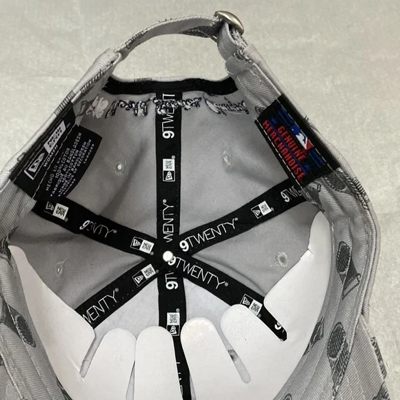 Boston Red Sox 2018 World Series Champions hat - Picture 5 of 5